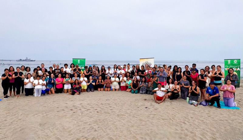 Embassy hosted a relaxing yoga session by the sea at Playa Sombrillas, Lima, as part of the activities of IDY2026